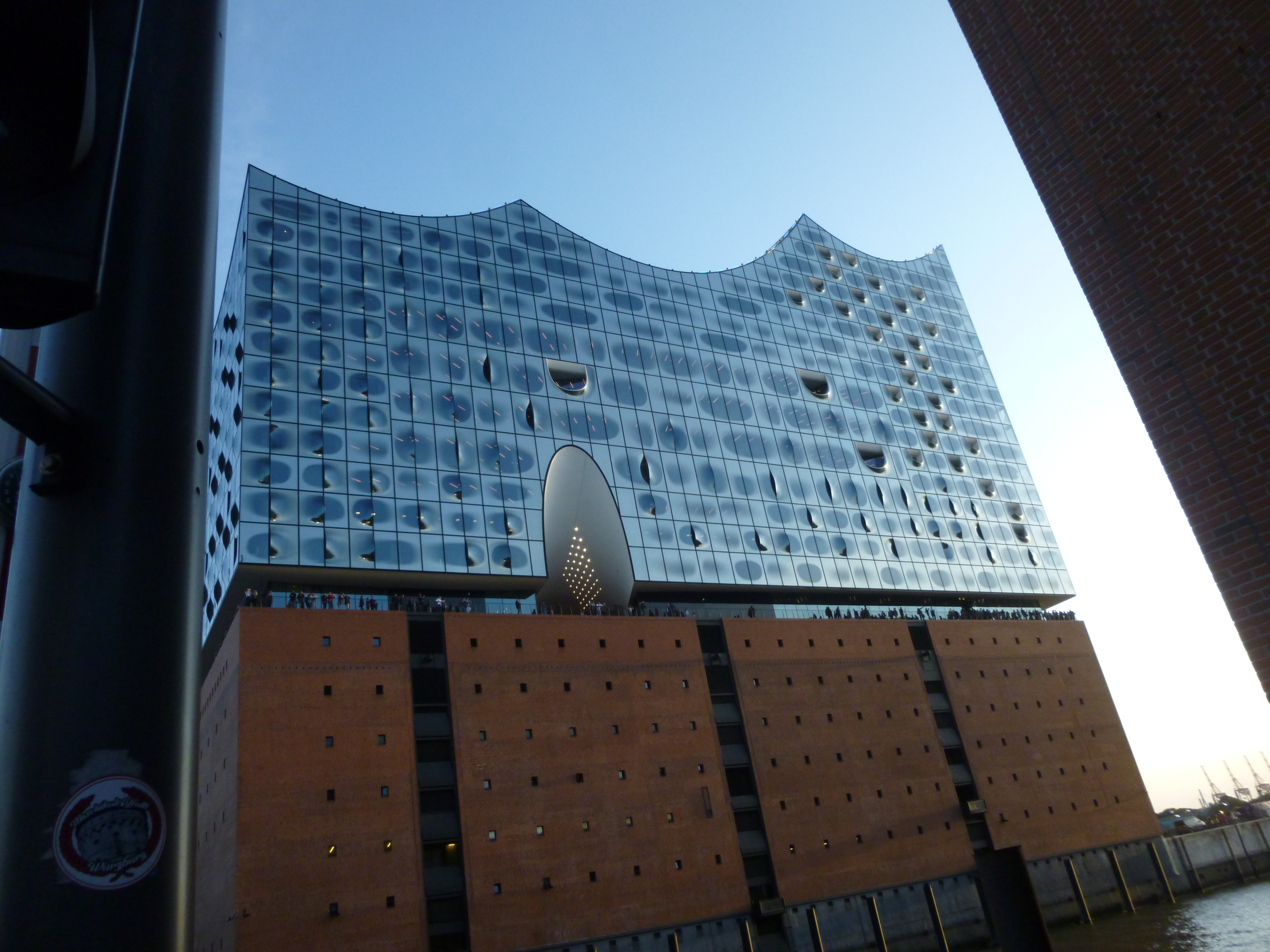 Wilco2019-09-14ElbphilharmonieGroberSaalHamburgGermany (2).JPG